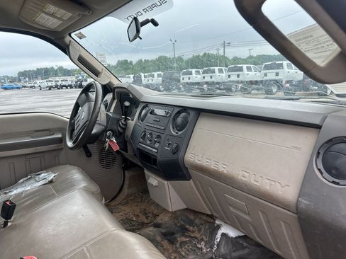 Used 2008 Ford F250 XL RWD image 8