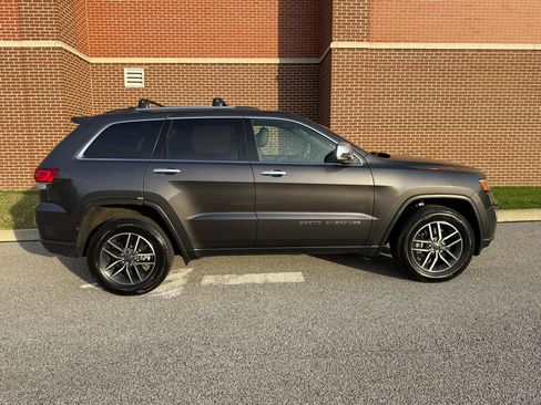 Used 2021 Jeep Grand Cherokee Limited AWD/4WD image 18