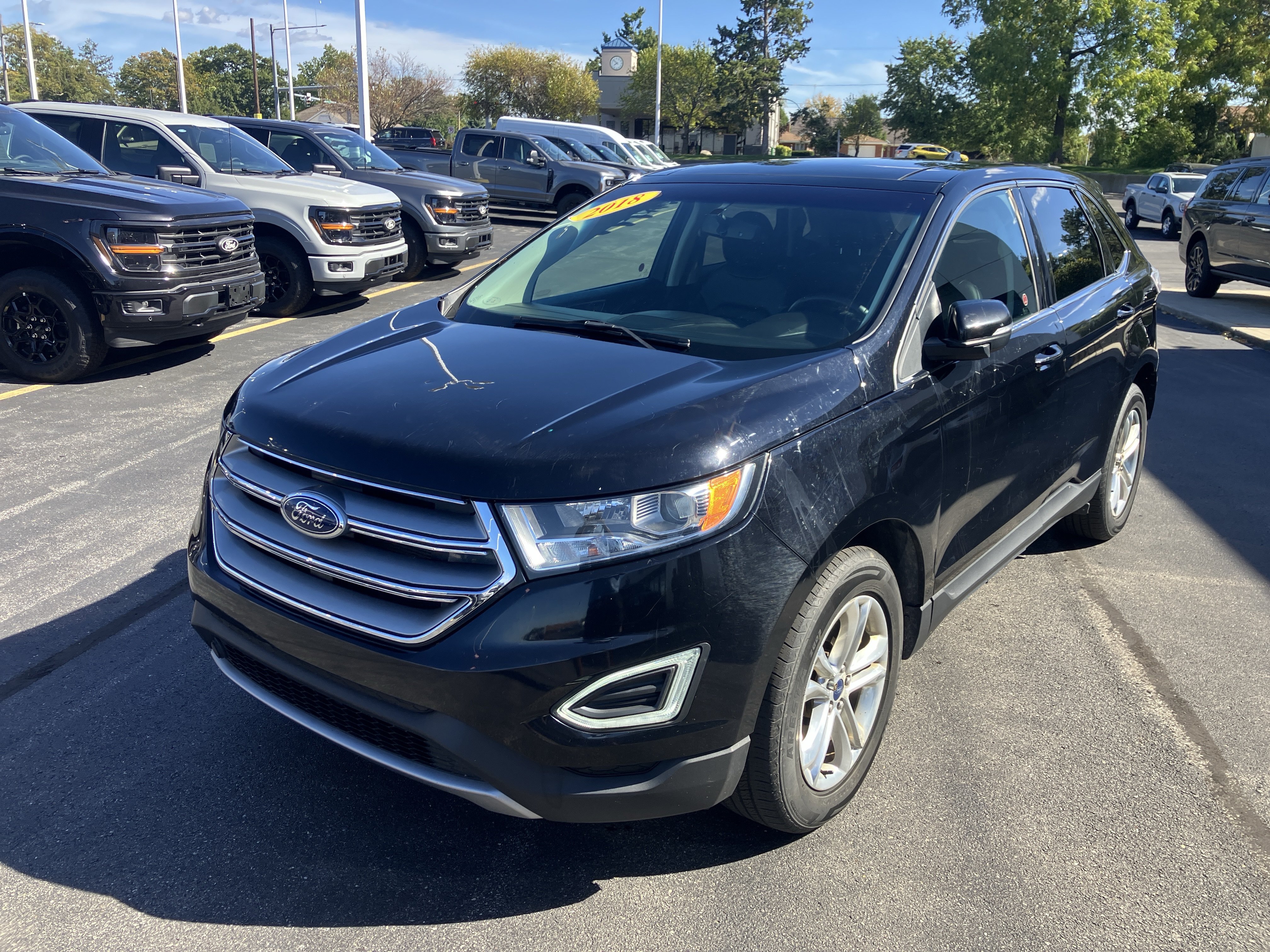Used 2018 Ford Edge SEL w/ Canadian Touring Package AWD/4WD image 3