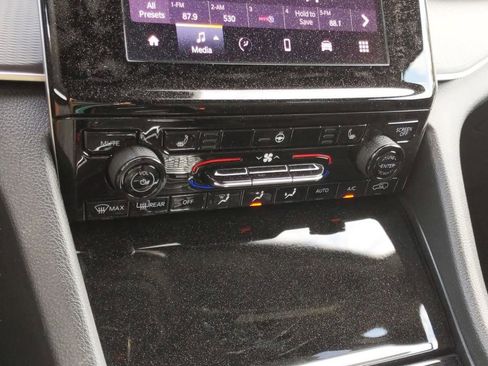 New 2025 Jeep Grand Cherokee L Laredo w/ Luxury Tech Group I RWD image 35