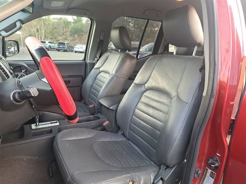 Used 2015 Nissan Xterra S w/ Value Package image 13