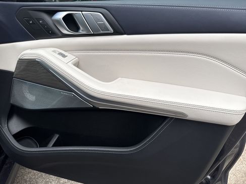 Used 2021 BMW X7 M50i w/ Dynamic Handling Package image 14