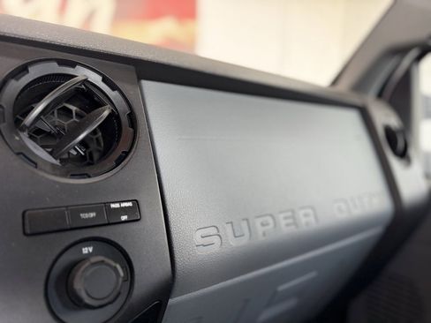 Used 2014 Ford F550 4x4 SuperCab Super Duty w/ Power Equipment Group image 33