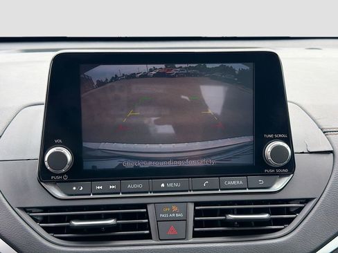 Used 2022 Nissan Altima 2.5 SR FWD image 28