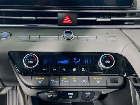 Used 2025 Hyundai Elantra SEL w/ Cargo Package image 11