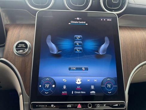 Used 2024 Mercedes-Benz GLC 300 4MATIC image 21