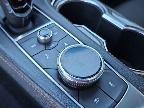 Used 2021 Cadillac CT4 V w/ Technology Package image 17