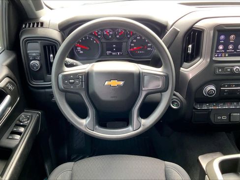 Used 2024 Chevrolet Silverado 1500 Custom image 6