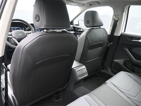 New 2025 Volkswagen Jetta SEL image 10