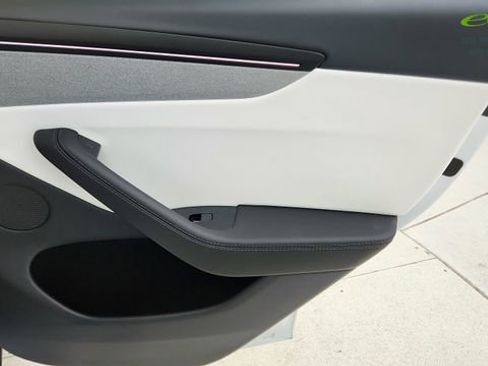 Used 2026 Tesla Model Y Long Range RWD image 26