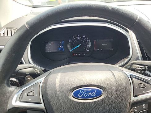 Used 2017 Ford Edge Titanium w/ Equipment Group 301A AWD/4WD image 9