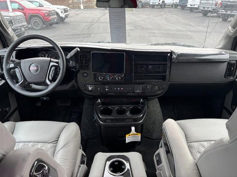 New 2025 GMC Savana 2500 Extended w/ Driver Convenience Package image 11