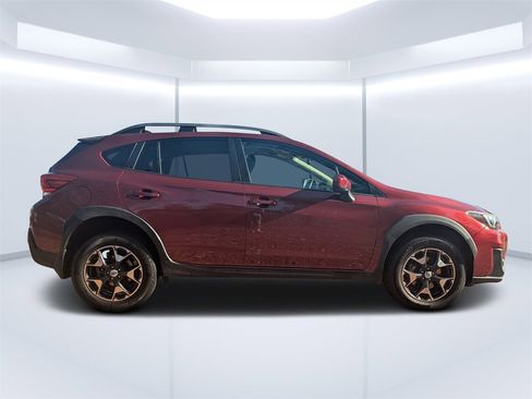 Used 2018 Subaru Crosstrek 2.0i Premium w/ Eyesight System image 3
