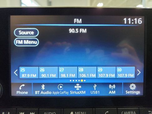 Used 2022 Nissan Sentra SR w/ SR Premium Package FWD image 19