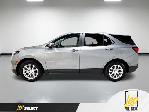 Used 2024 Chevrolet Equinox LT w/ LPO, Floor Liner Package FWD image 11