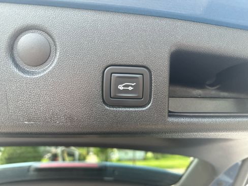 Used 2024 Chevrolet Equinox RS w/ RS Leather Package image 16