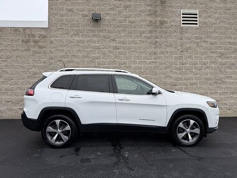 Used 2020 Jeep Cherokee Limited AWD/4WD image 2