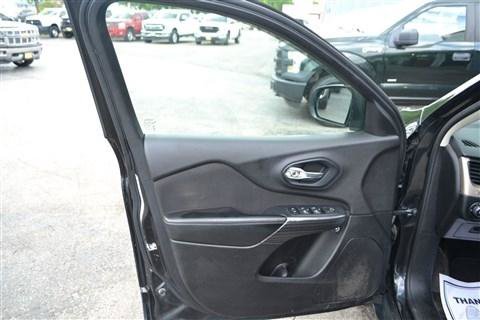 Used 2014 Jeep Cherokee Latitude FWD image 10