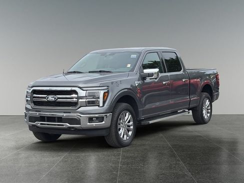 Used 2025 Ford F150 Lariat w/ Tow/Haul Package AWD/4WD image 3