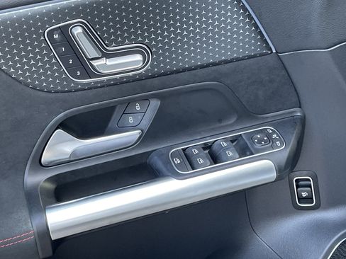 Certified 2025 Mercedes-Benz GLA 250 4MATIC image 17