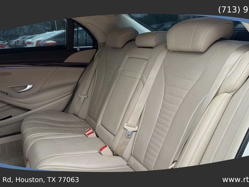 Used 2019 Mercedes-Benz S 560 Sedan image 30