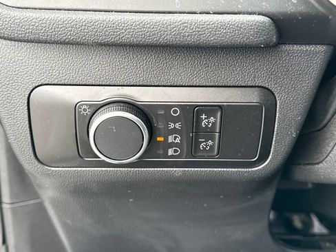 Used 2022 Ford Escape SE w/ Cold Weather Package image 33