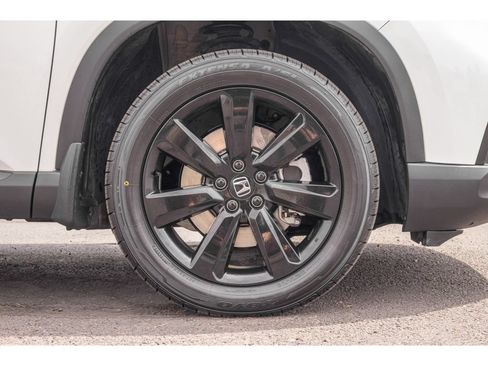 Used 2025 Honda Pilot Black Edition image 9