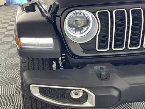 Certified 2025 Jeep Wrangler Unlimited Sahara AWD/4WD image 42