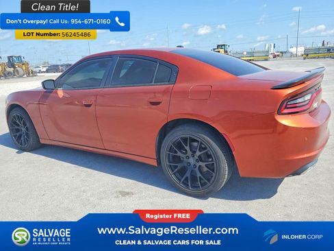 Used 2021 Dodge Charger SXT w/ Blacktop Package RWD image 3
