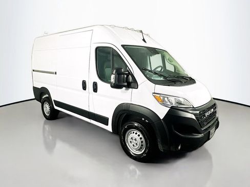 New 2026 RAM ProMaster 2500 w/ Convenience Group image 1