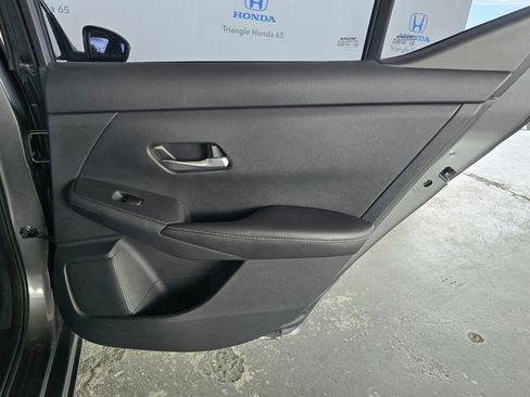 Used 2022 Nissan Sentra S image 19