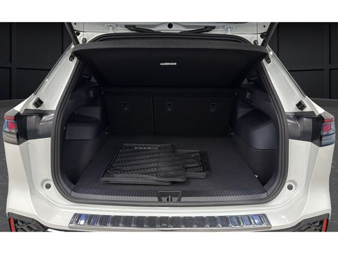 Used 2026 Volkswagen Tiguan SEL R-Line AWD/4WD image 27