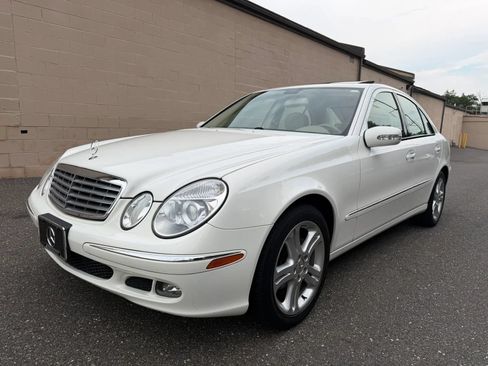 Used 2006 Mercedes-Benz E 350 Sedan image 3