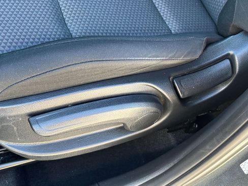 Used 2025 Kia Soul LX w/ LX Technology Package FWD image 22