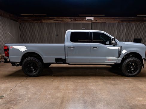 Used 2024 Ford F350 Lariat w/ Lariat Ultimate Package AWD/4WD image 11