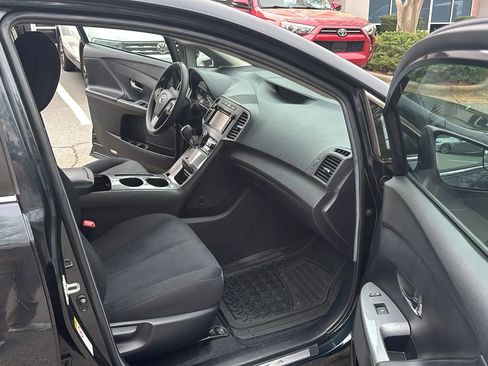 Used 2013 Toyota Venza LE w/ LE Convenience Pkg FWD image 17
