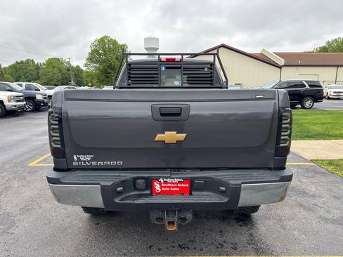 Used 2011 Chevrolet Silverado 2500 W/T w/ Snow Plow Prep Package AWD/4WD image 7