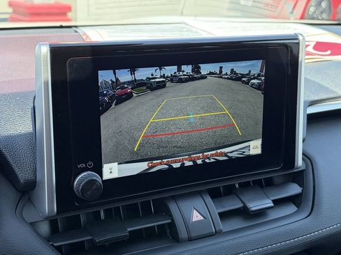 Certified 2025 Toyota RAV4 LE FWD image 33