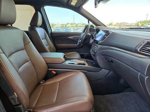 Certified 2025 Honda Ridgeline RTL image 25