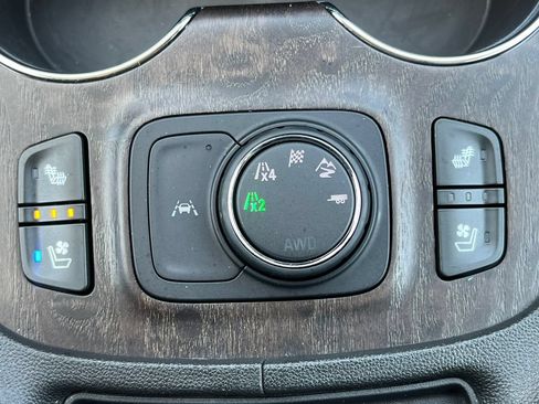 Used 2023 GMC Acadia Denali w/ Denali Ultimate Package AWD/4WD image 33