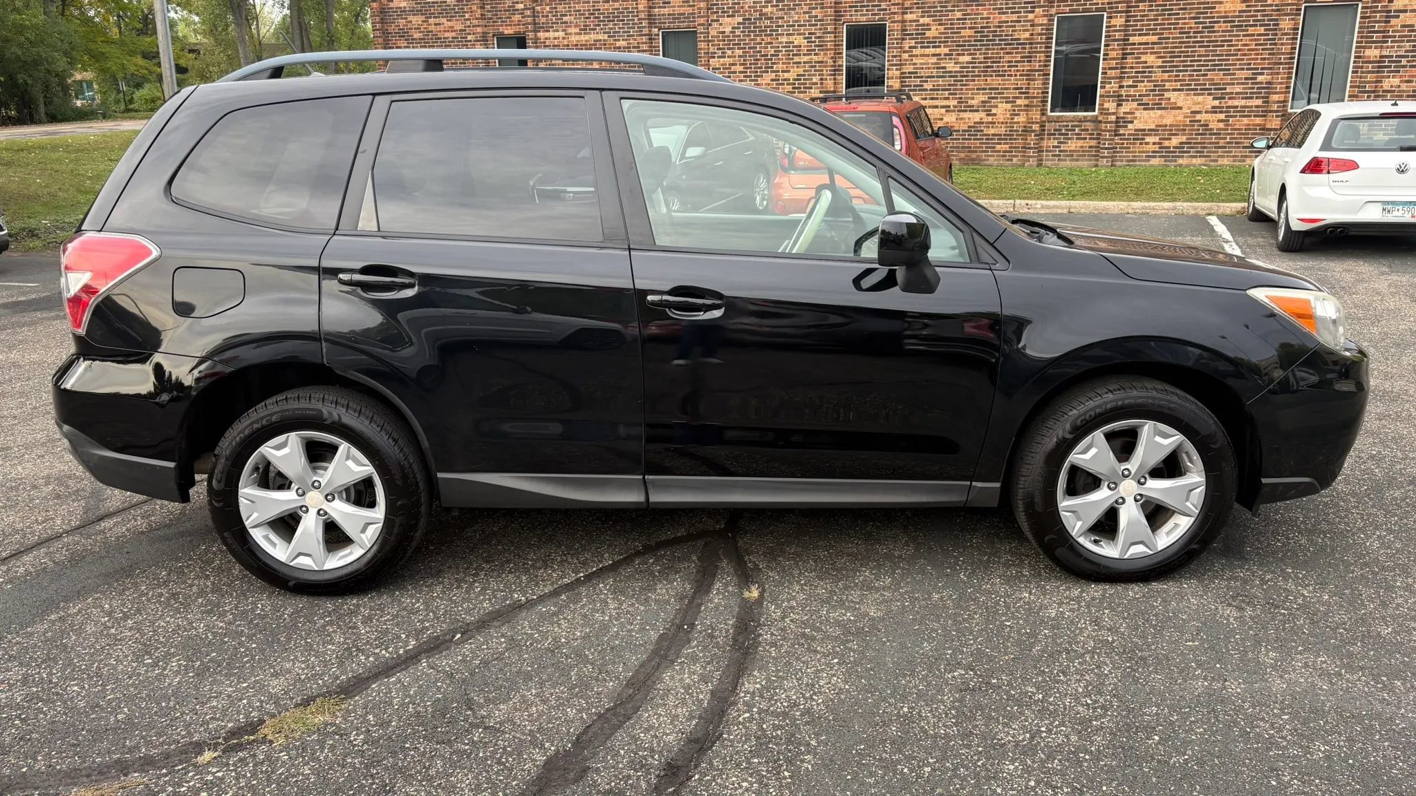 Used 2015 Subaru Forester 2.5i Premium w/ All-Weather Package AWD/4WD image 11
