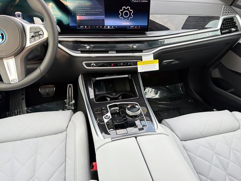 New 2026 BMW X5 xDrive50e w/ Executive Package AWD/4WD image 19