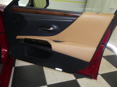 Used 2022 Lexus ES 300h w/ Premium Package image 24