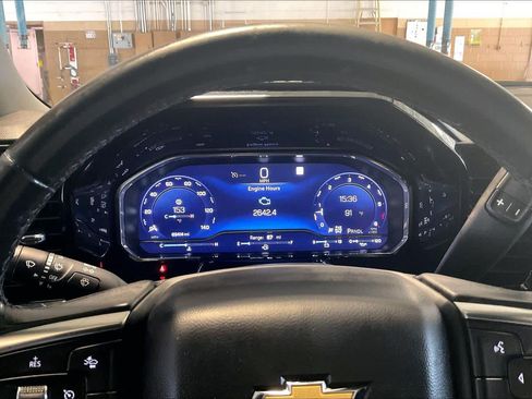 Used 2022 Chevrolet Silverado 1500 LT AWD/4WD image 25