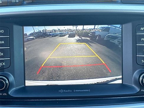 Used 2017 Kia Sorento LX w/ LX Convenience Package image 14