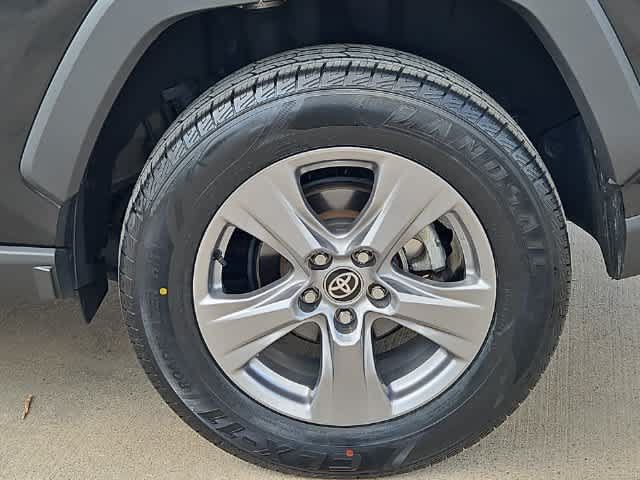 Certified 2025 Toyota RAV4 XLE AWD/4WD image 13
