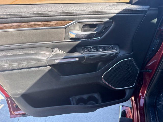 Used 2019 RAM 1500 Laramie AWD/4WD image 12