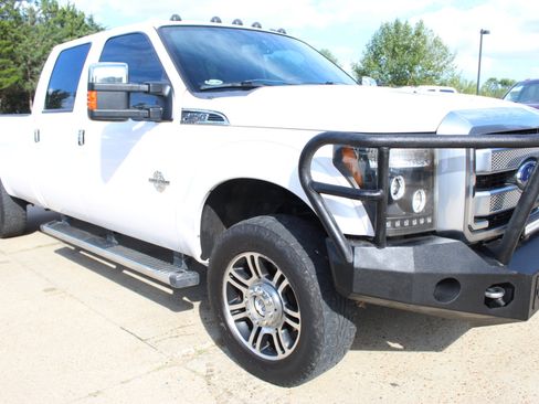 Used 2015 Ford F250 Platinum image 9