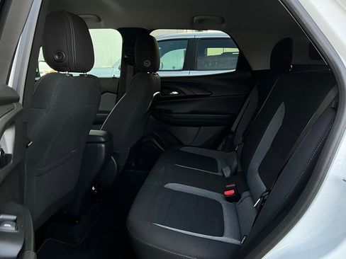 Used 2025 Chevrolet TrailBlazer LT image 12