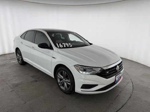 Used 2019 Volkswagen Jetta R-Line FWD image 3